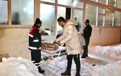 Nevşehir Belediyesi’nden Berat Kandili’nde Geleneksel Simit İkramı