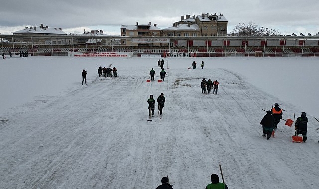 Nevşehir Gazi Stadyumu, Uşakspor Maçına Hazırlandı