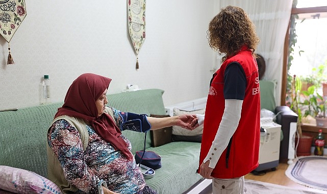 Selçuklu Belediyesi’nden Evde Yaşlı Bakım Hizmeti