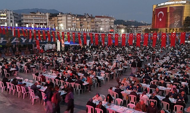 Aydın Büyükşehir Belediyesi’nin Ramazan İftar Sofraları