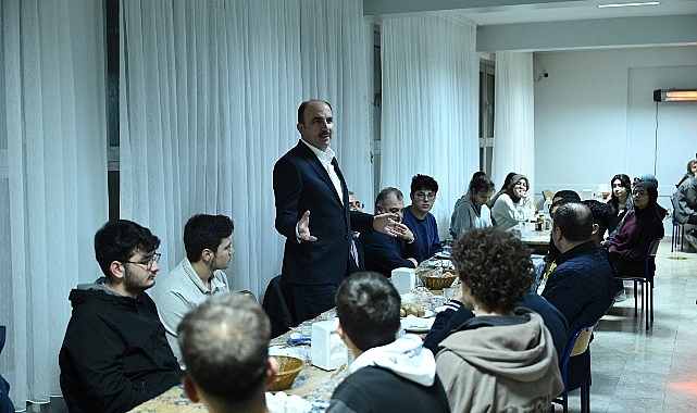 Başkan Altay, Türk Telekom Sosyal Bilimler Lisesi’nde Öğrencilerle Sahur Yaptı