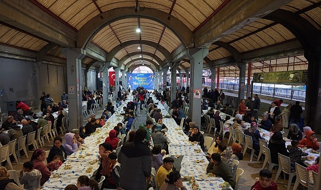 Bayraklı Belediyesi’nden Ramazan İftar Sofrası Etkinliği