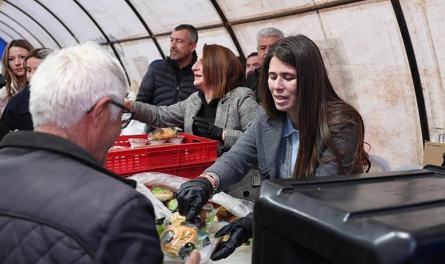 Çeşme Belediye Başkanı Lâl Denizli, Ramazan Ayına Merhaba Dedi