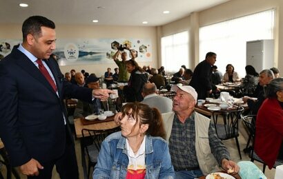 Çiğli Belediyesi’nden Ramazan Ayı İftarı