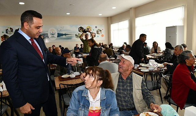 Çiğli Belediyesi’nden Ramazan Ayı İftarı